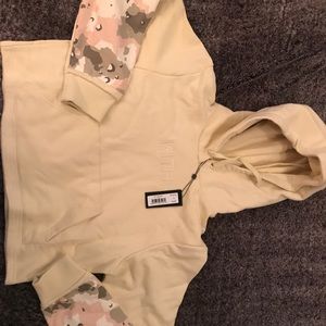 KITH Women’s Crop Camo Patch Hoodie Size Large